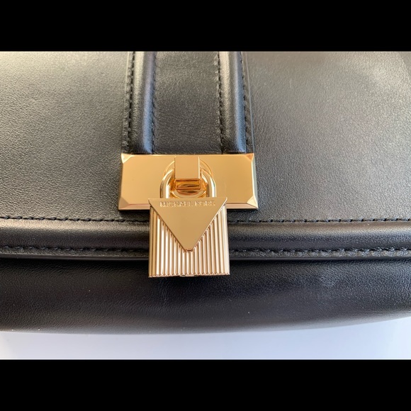 Michael Kors crossbody bag - Picture 3 of 6